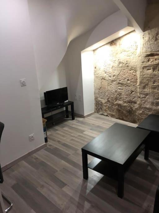 Les Balences - Jolie Studio Place Jean Jaures Beziers -Wifi Apartment ภายนอก รูปภาพ
